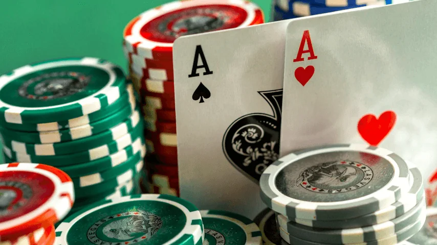 Pengalaman bingo MEGAWIN777 pada layar ponsel dengan kartu dan status ronde